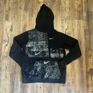 Nike x Kyrie Irving Black With Orange Nike Logo Pullover Hoodie Boy’s Size XL